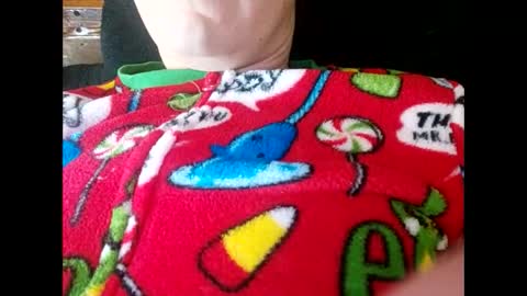 Snapshot of bubblebutt417 chatting on January 10, 2:57 am Max candi online show from January 10, 2:57 am