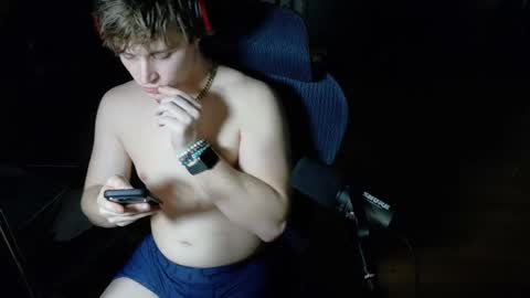 BubblebuttBdn online show from March 13, 3:10 am