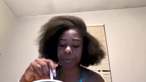 Bubblez the Doll online show from March 2, 3:44 am