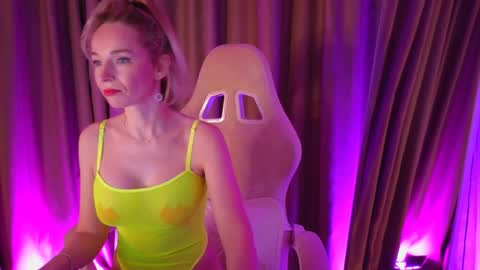 bubbling_crush online show from February 22, 10:31 pm