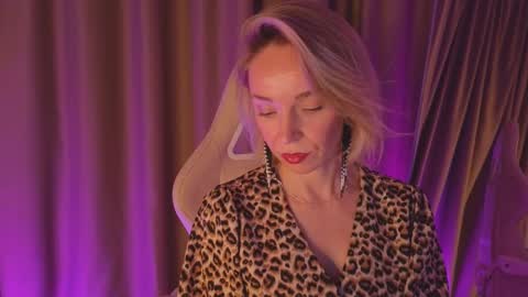 bubbling_crush online show from February 25, 4:25 pm