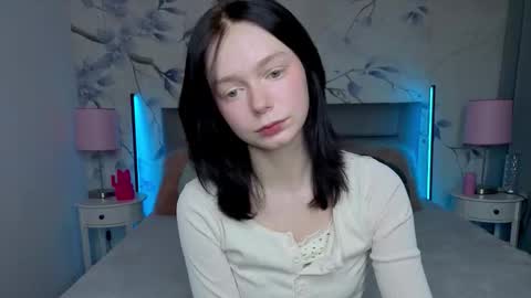 Leona online show from February 27, 10:35 pm