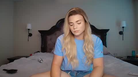 buitifulblonde online show from July 1, 3:10 pm