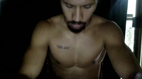 Snapshot of bulaboy27 chatting on March 6, 4:30 am bulaboy27 online show from March 6, 4:30 am