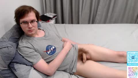 Chris online show from February 9, 5:19 am