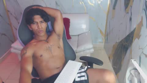 bull_cam online show from October 28, 5:14 pm