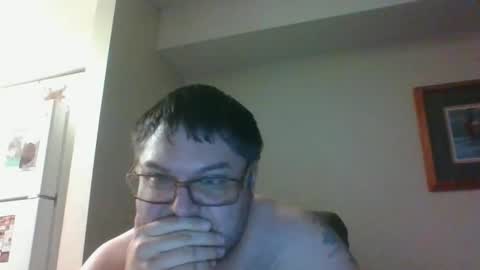 bulldoggie4669 online show from April 8, 12:35 am