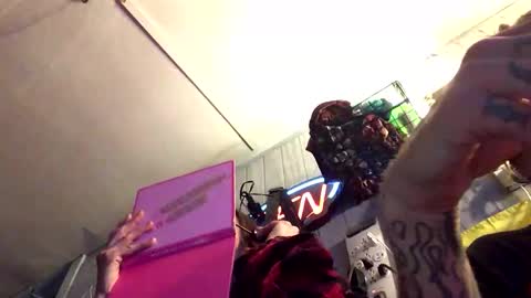 bunniandcryme online show from November 20, 2:10 am