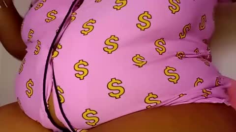 Coco bunnix online show from October 6, 9:10 pm