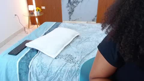 Rossi Hill online show from April 1, 1:41 pm