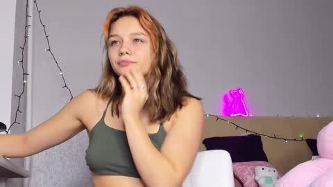 Snapshot of bunny_bonny chatting on December 16, 5:06 am Alice online show from December 16, 5:06 am