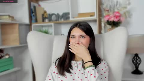 Aria online show from April 8, 7:11 am