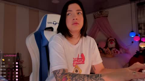 bunny_vinterxo online show from December 20, 2:19 am