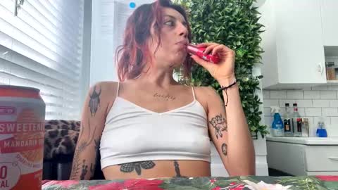 Bunnyaliengirl online show from January 18, 4:27 pm