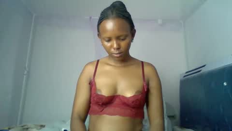 bunnydiva_ online show from May 29, 3:04 am