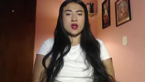 Snapshot of bunnyemilyr0s33 chatting on January 24, 7:51 am bunnyEmilyR0s33 online show from January 24, 7:51 am