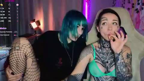 bunnykelly online show from July 9, 8:29 am