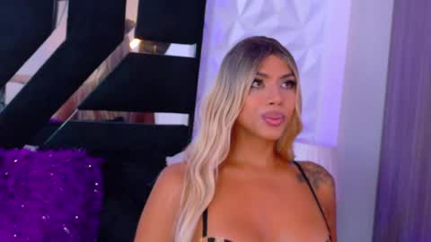 Snapshot of bunnynicolle chatting on January 6, 7:56 pm ONLYFANS  online show from January 6, 7:56 pm