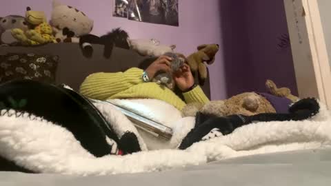 Snapshot of bunnyslittlecum chatting on December 30, 7:15 am Bunnygirl Onyx online show from December 30, 7:15 am