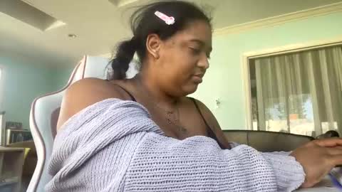 Snapshot of bunnyslittlecum chatting on February 25, 10:31 pm Bunnygirl Onyx online show from February 25, 10:31 pm