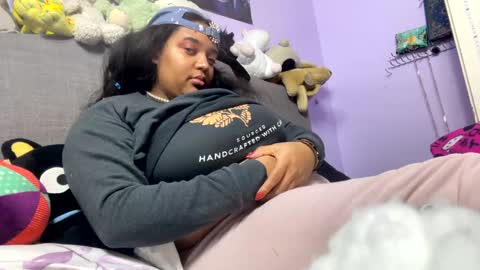 Snapshot of bunnyslittlecum chatting on January 1, 1:58 am Bunnygirl Onyx online show from January 1, 1:58 am