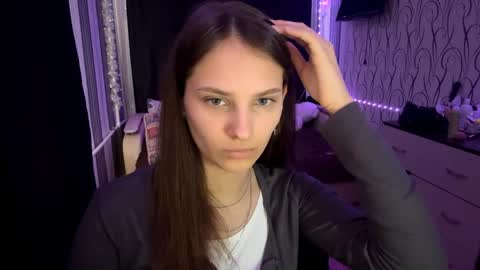 Bella online show from May 16, 1:32 pm