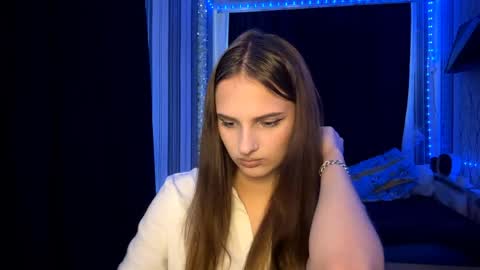 Bella online show from May 2, 10:43 am