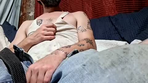 Snapshot of buster18hymen chatting on September 16, 4:26 am Buster18Hymen online show from September 16, 4:26 am