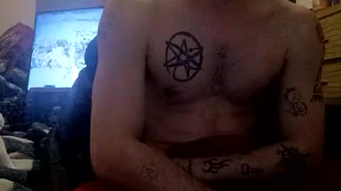 Snapshot of buster18hymen chatting on January 1, 11:49 am Buster18Hymen online show from January 1, 11:49 am