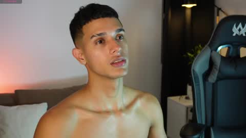 Buster independent model online show from April 16, 1:06 am