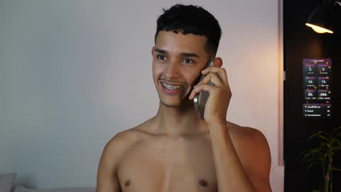 Buster independent model online show from April 7, 4:47 am