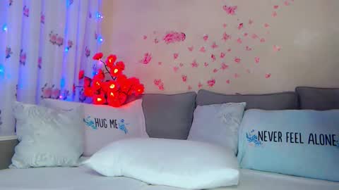 Bustty Squirty Butterfly online show from November 10, 3:42 am