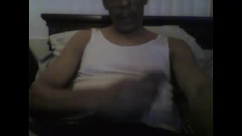 Snapshot of busturgutzgd11 chatting on December 21, 4:30 am Busturgutzgd1 online show from December 21, 4:30 am