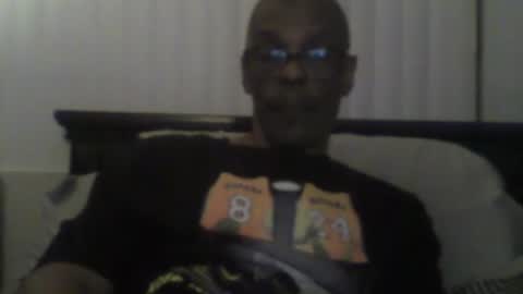 Snapshot of busturgutzgd11 chatting on December 30, 6:42 am Busturgutzgd1 online show from December 30, 6:42 am