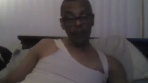 Snapshot of busturgutzgd11 chatting on December 2, 5:41 am Busturgutzgd1 online show from December 2, 5:41 am