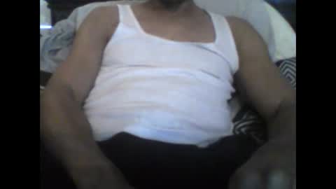 Snapshot of busturgutzgd11 chatting on December 1, 10:45 pm Busturgutzgd1 online show from December 1, 10:45 pm