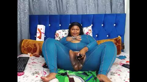 bustybmwx online show from October 31, 2:23 am