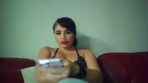 butter_pecanxoxo online show from October 12, 3:32 am