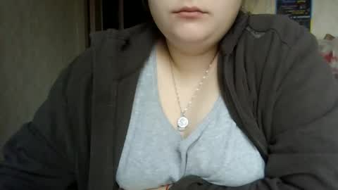 butterfly18988 online show from October 21, 6:40 am