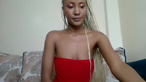 Snapshot of buttter_cup chatting on December 1, 8:55 pm Claudia online show from December 1, 8:55 pm