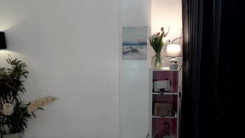 Snapshot of buttycamille chatting on September 9, 6:46 am buttycamille online show from September 9, 6:46 am