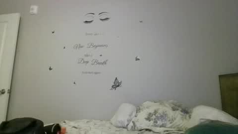 bytesyzegoddess online show from April 27, 2:20 am