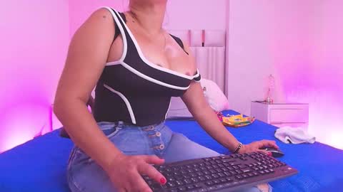 Carolina online show from January 17, 3:27 am