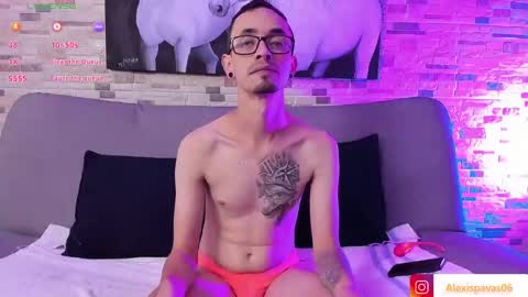 Snapshot of c_ooll01 chatting on December 21, 1:47 am Alexis Eric - Independent Model online show from December 21, 1:47 am