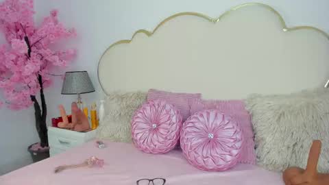 Cahitlin  online show from October 1, 7:29 am