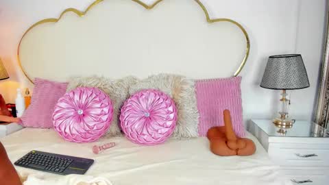 Cahitlin  online show from October 4, 5:38 am