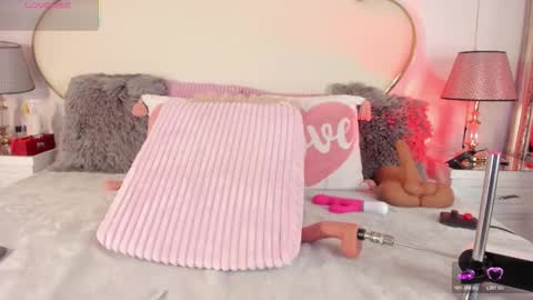 Cahitlin  online show from December 3, 6:58 am