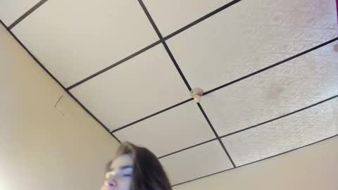 caitlingomez0 online show from October 4, 12:47 pm