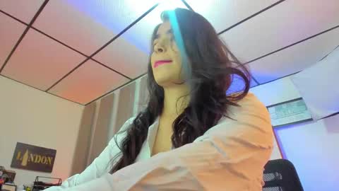 caitlingomez0 online show from November 12, 12:29 pm