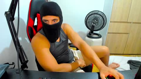 calihotcaliente27 online show from February 1, 2:34 pm